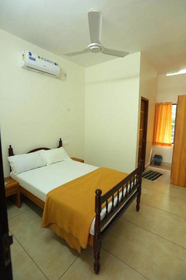 Kira Palace Residency Hotel Ernakulam Exterior photo
